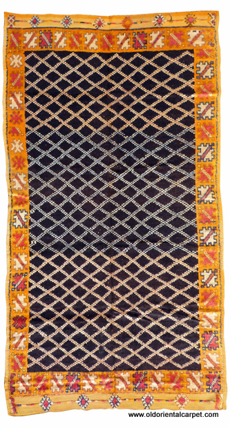 MOROCCAN HIGH ATLAS BERBER CARPET.