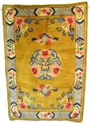 TIBETAN RUG FROM THE CENTRAL PROVINCE OF XIZANG